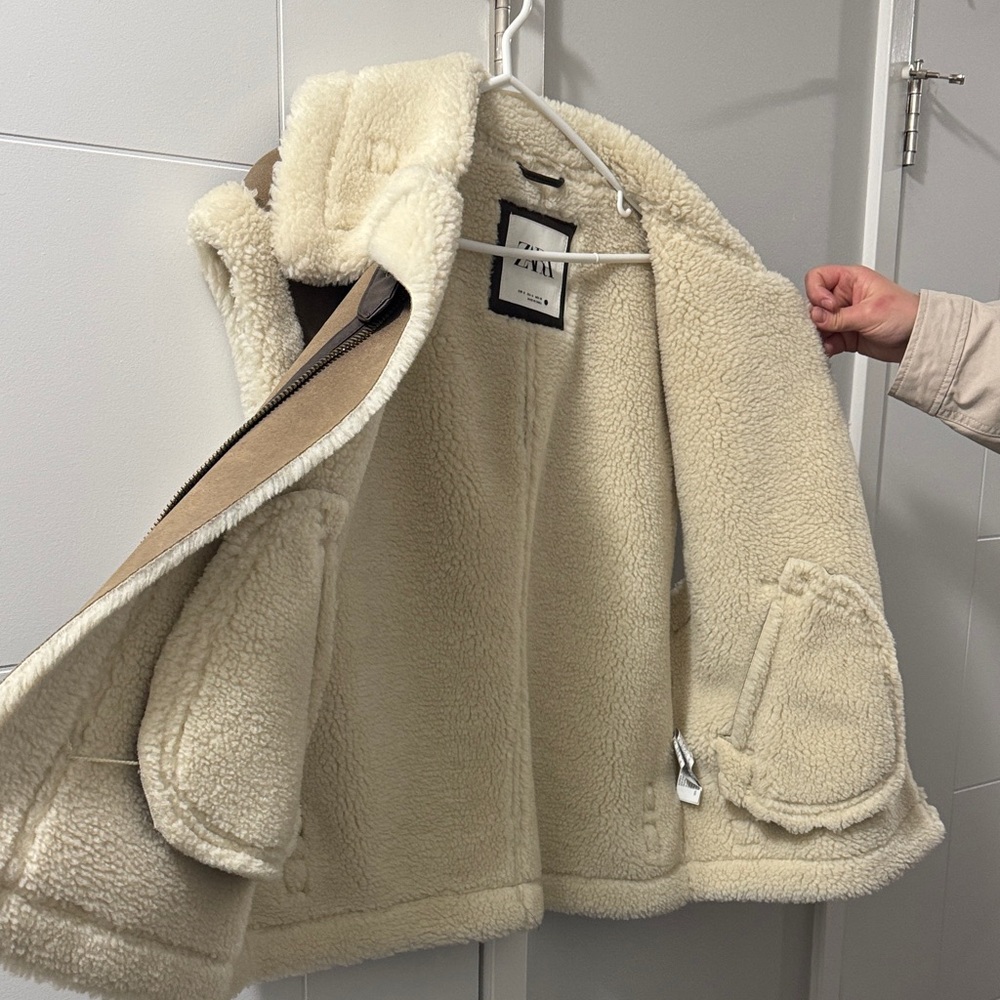 Zara Brown and Cream Shearling Vest - Picture 5 of 6